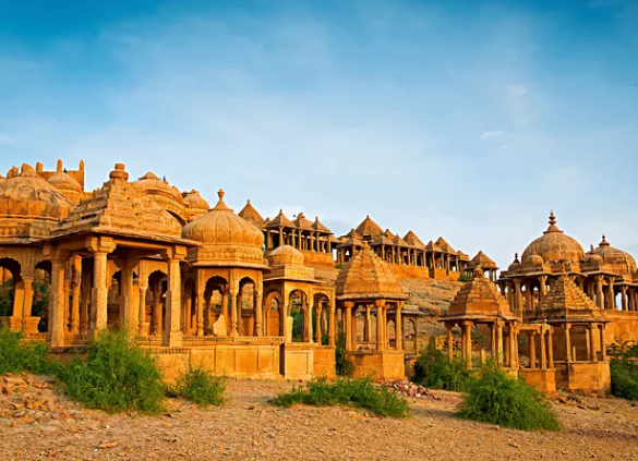 camel safari in jaisalmer