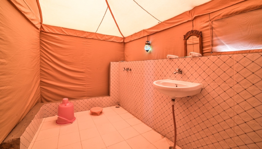 DELUXE TENT