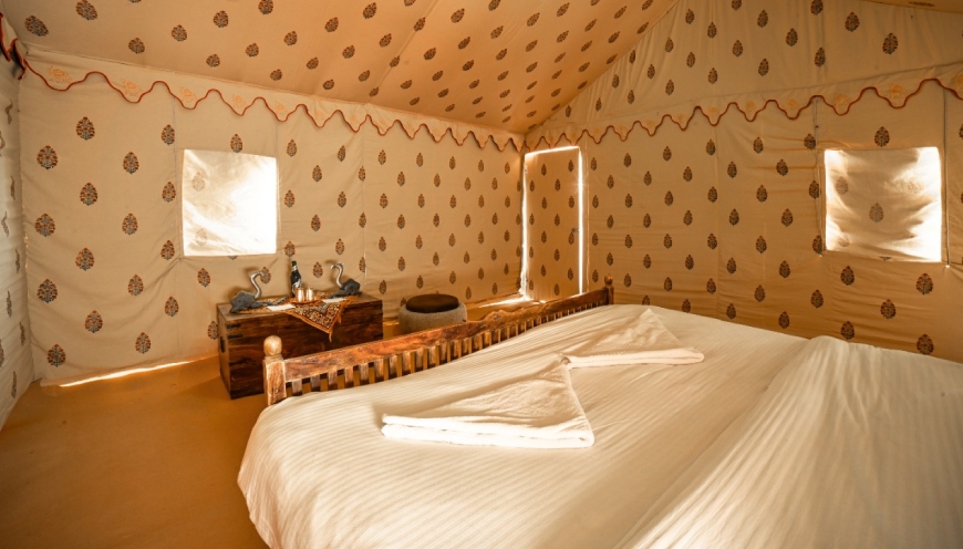 DELUXE TENT