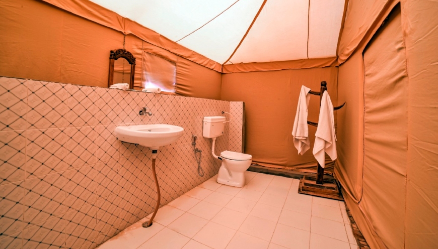 DELUXE TENT